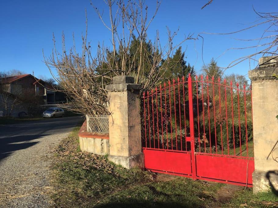 Lerable Pourpre De La Grotte Au Lion Villa Arbon Exteriör bild